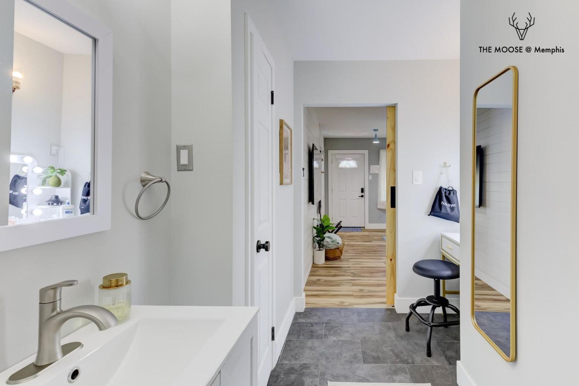 The Moose #11 - Luxe Modern Loft With King Bed, Free Parking & Wi-Fi Apartment Memphis Luaran gambar